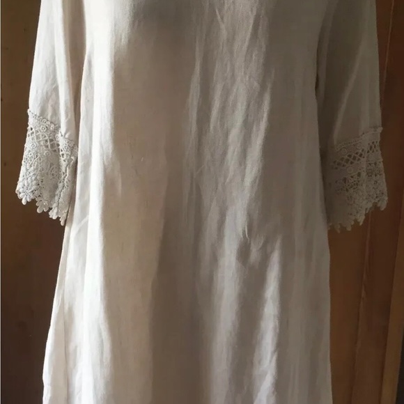 Stella Rosa Beige Linen Dress with Crocheted sleeves and bottom, Small - Picture 6 of 9